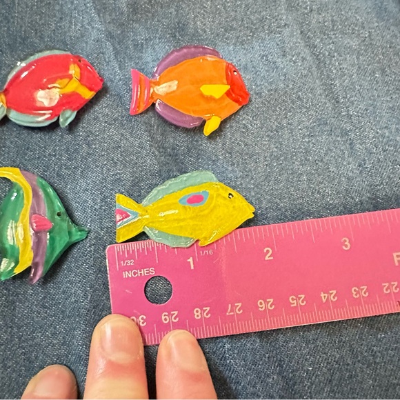 Vintage Tropical Fish Button Covers – Set of 4 Colorful Clear Lucite - Picture 5 of 5